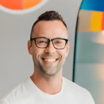 Dr. Klaus W., Berater für KMU, berichtet von seiner erfolgreichen Neupositionierung mit Maike Sander.